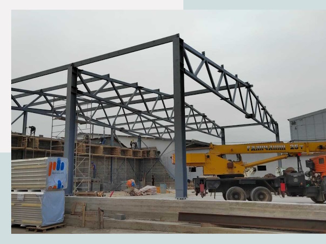 Строительство цехов в Полевской