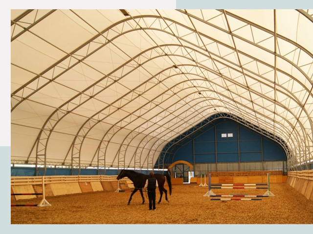 Строительство конных манежей в Полевской