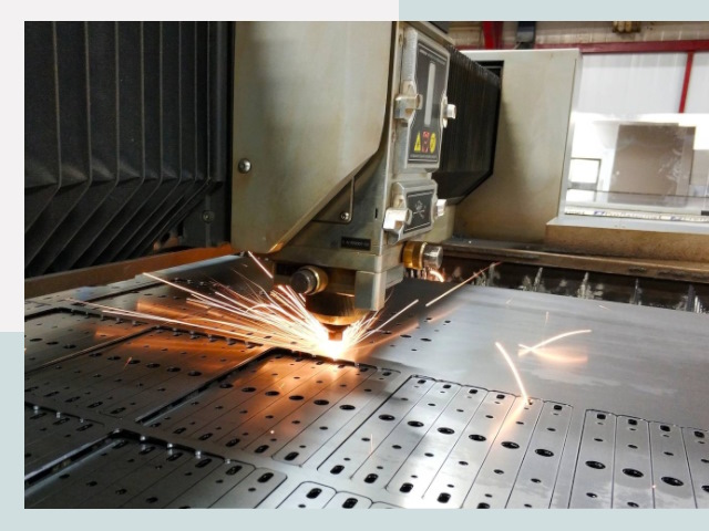 Лазерная резка металла в Полевской от 616 руб.